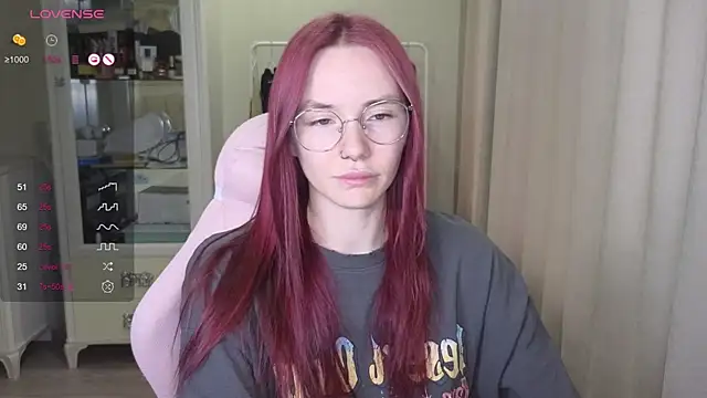 littlevildevil online show from September 17, 2025, 11:12 am