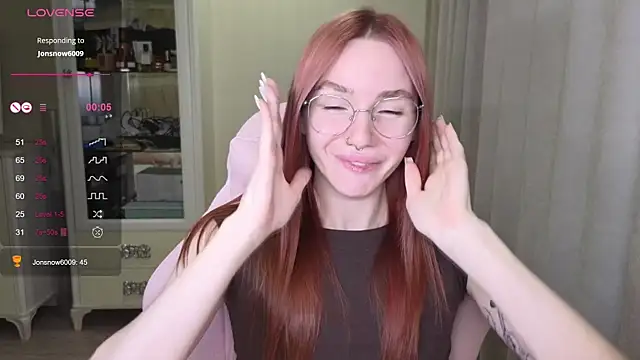 littlevildevil online show from October 3, 2025, 11:07 am