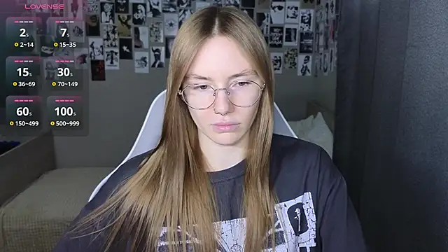 littlevildevil online show from February 21, 2026, 11:11 am