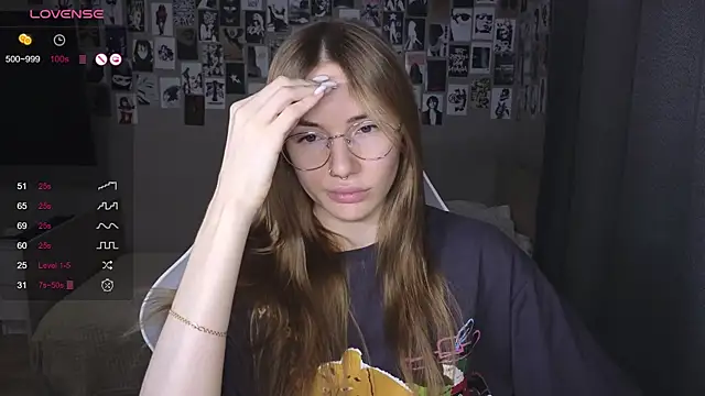 littlevildevil online show from March 22, 2026, 10:40 am