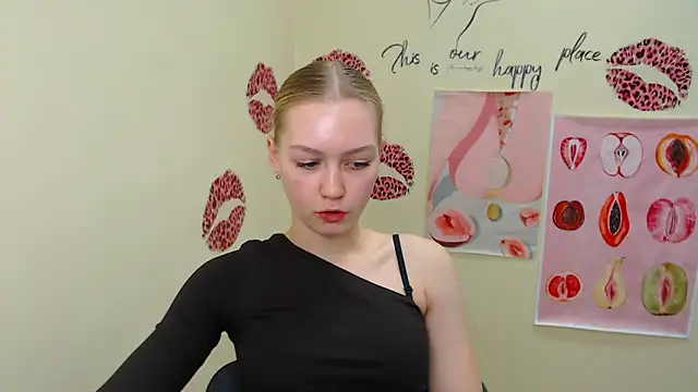 MademoiselleCl online show from February 16, 2025, 7:15 am