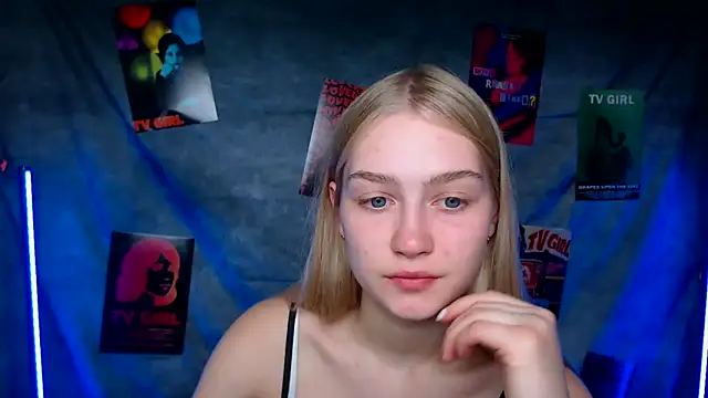 MademoiselleCl online show from September 28, 2025, 6:57 pm