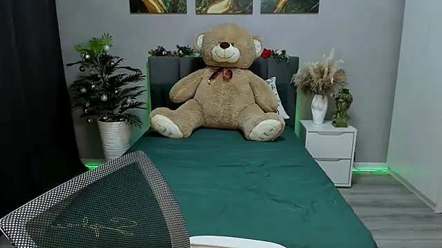 AlexaHarmon online show from January 28, 2025, 4:52 pm