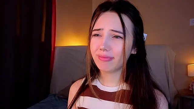 Snapshot of GillianDowdey chatting on October 3, 2025, 3:25 am GillianDowdey online show from October 3, 2025, 3:25 am