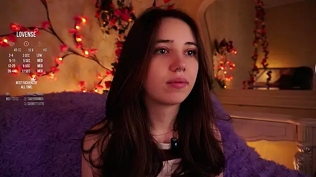 Snapshot of GillianDowdey chatting on November 4, 2025, 2:43 am GillianDowdey online show from November 4, 2025, 2:43 am