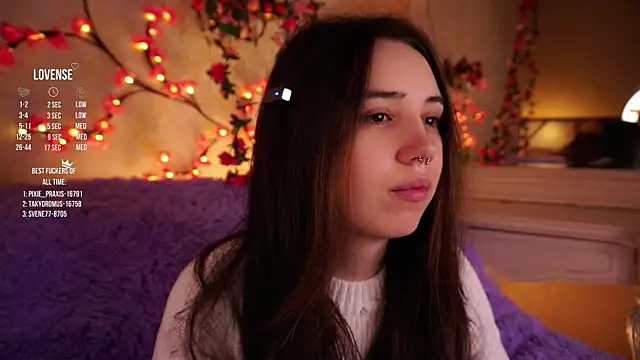 Snapshot of GillianDowdey chatting on November 5, 2025, 3:06 am GillianDowdey online show from November 5, 2025, 3:06 am