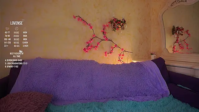 Snapshot of GillianDowdey chatting on April 22, 2026, 4:15 am GillianDowdey online show from April 22, 2026, 4:15 am