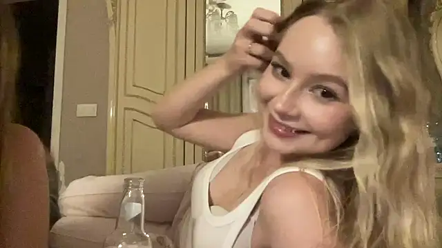 Snapshot of baby_lianaa chatting on July 30, 2026, 5:12 pm baby lianaa online show from July 30, 2026, 5:12 pm