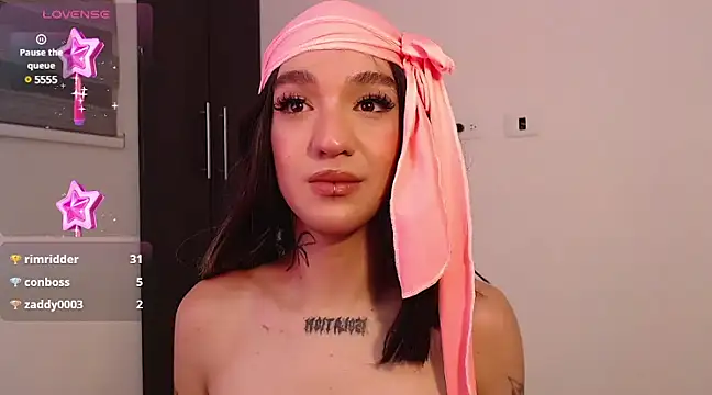 Snapshot of zarablare_ chatting on February 21, 2025, 3:01 am zarablare online show from February 21, 2025, 3:01 am