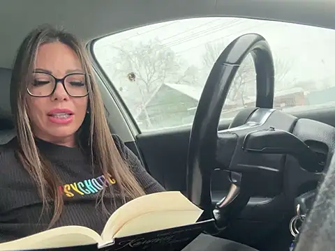 JulieErmesx online show from January 20, 2025, 4:32 am