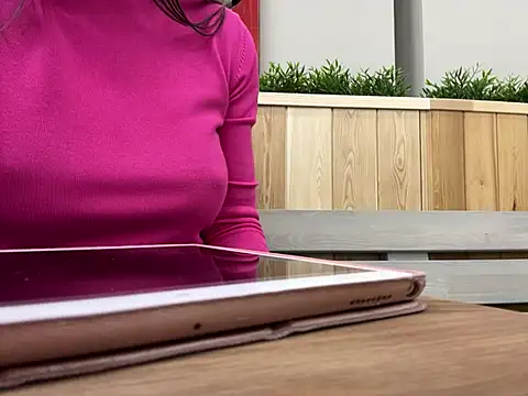 JulieErmesx online show from January 31, 2025, 11:35 am