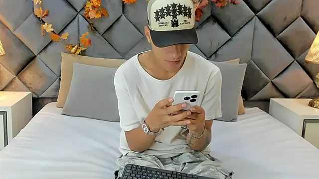 Buda and Cataleya  online show from November 4, 2025, 3:44 pm