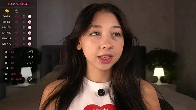 Snapshot of AislyEmbury chatting on September 21, 2025, 5:31 am AislyEmbury online show from September 21, 2025, 5:31 am