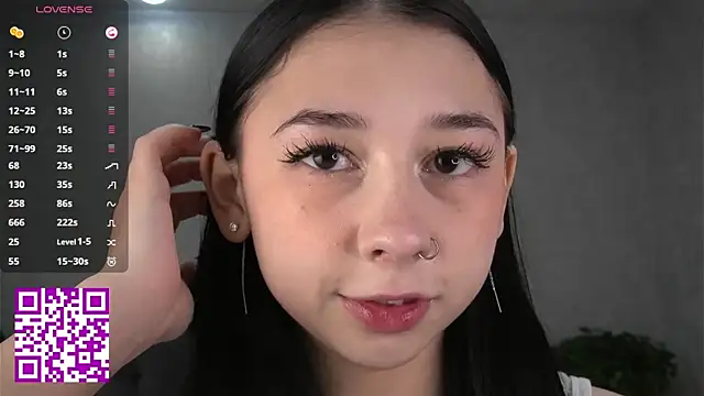 Snapshot of AislyEmbury chatting on October 31, 2025, 5:30 am AislyEmbury online show from October 31, 2025, 5:30 am