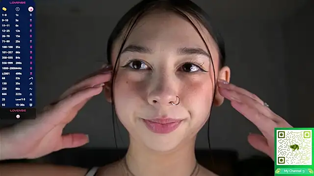 AislyEmbury online show from December 18, 2025, 4:51 am