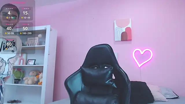 Ian Castillo  online show from January 27, 2025, 11:43 am