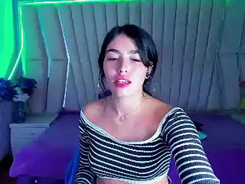 Mia Charlothe online show from December 13, 2024, 7:25 am