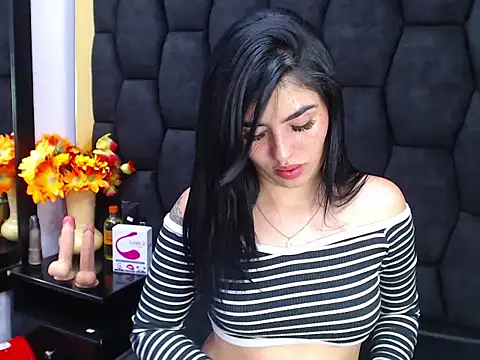 Mia Charlothe online show from February 13, 2025, 7:52 pm