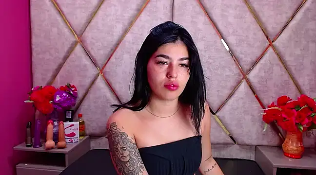 Mia Charlothe online show from February 19, 2025, 9:28 am
