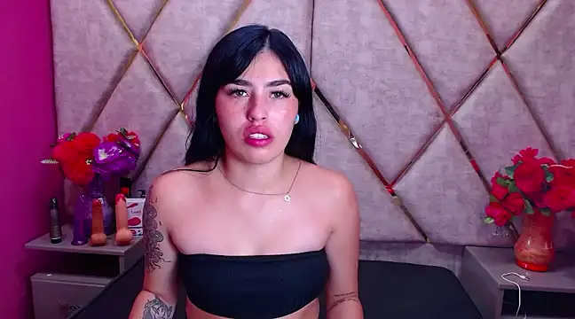Mia Charlothe online show from March 4, 2025, 5:53 am