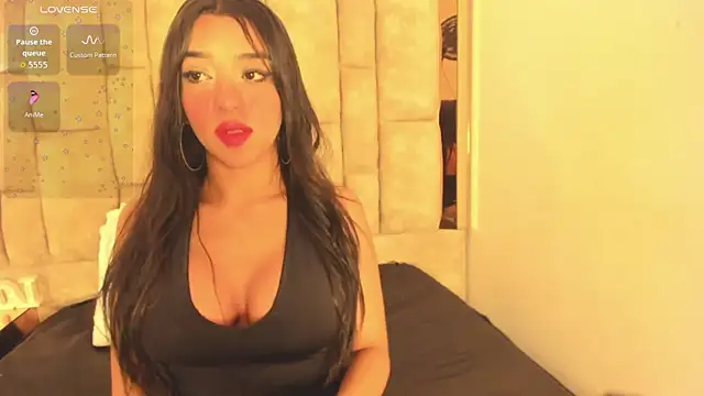 Oliviaa Evans online show from November 8, 2025, 4:01 am