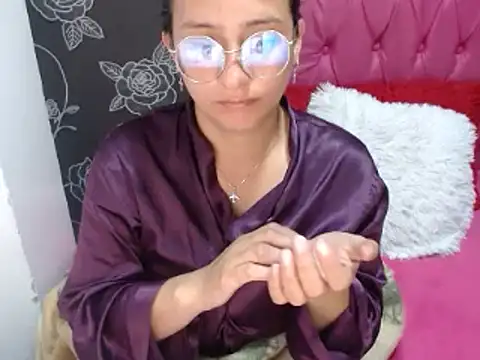 sarax ximena online show from December 28, 2024, 9:20 am