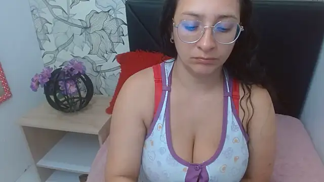 sarax ximena online show from June 18, 2026, 6:57 am