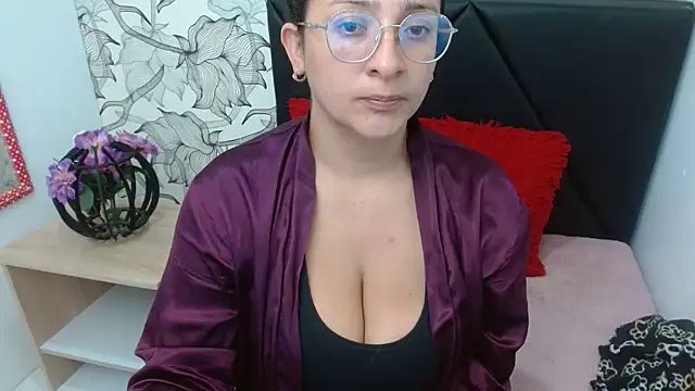 sarax ximena online show from July 15, 2026, 4:01 pm