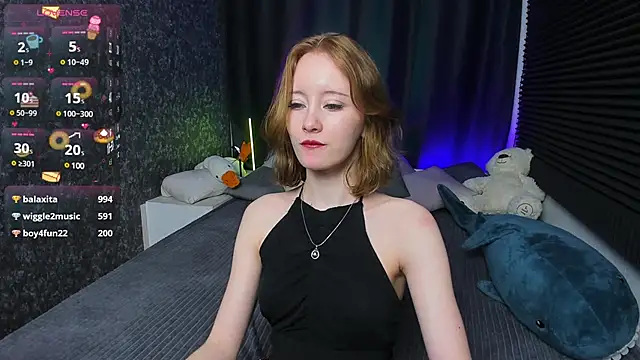 MonicaPerryy online show from March 4, 2025, 3:33 am