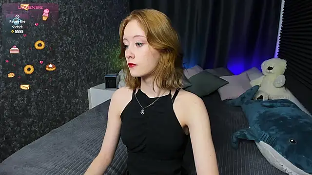 MonicaPerryy online show from March 13, 2025, 9:26 pm