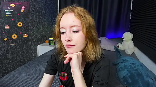 MonicaPerryy online show from March 21, 2025, 9:34 pm