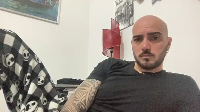 Snapshot of alessandromori91 chatting on December 15, 2025, 10:03 pm alessandromori91 online show from December 15, 2025, 10:03 pm