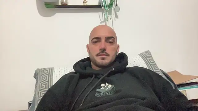 Snapshot of alessandromori91 chatting on December 18, 2025, 10:27 pm alessandromori91 online show from December 18, 2025, 10:27 pm