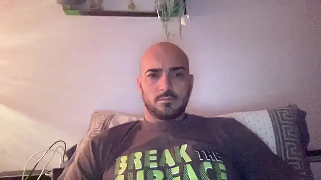 Snapshot of alessandromori91 chatting on December 21, 2025, 12:51 am alessandromori91 online show from December 21, 2025, 12:51 am