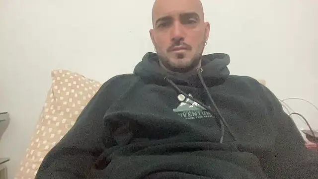 Snapshot of alessandromori91 chatting on January 12, 2026, 6:40 am alessandromori91 online show from January 12, 2026, 6:40 am