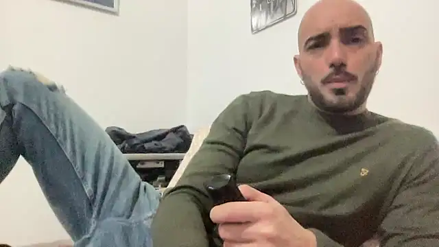 Snapshot of alessandromori91 chatting on January 15, 2026, 9:40 pm alessandromori91 online show from January 15, 2026, 9:40 pm