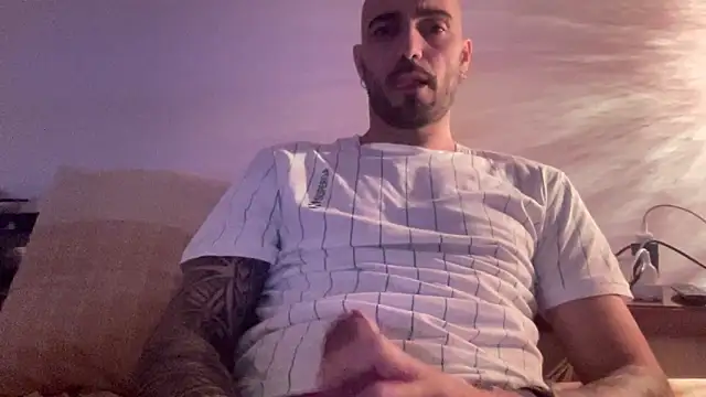 Snapshot of alessandromori91 chatting on February 20, 2026, 9:37 pm alessandromori91 online show from February 20, 2026, 9:37 pm