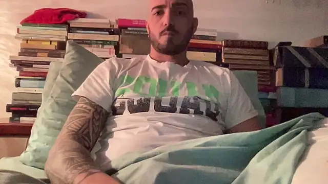 alessandromori91 online show from April 8, 2026, 8:31 pm