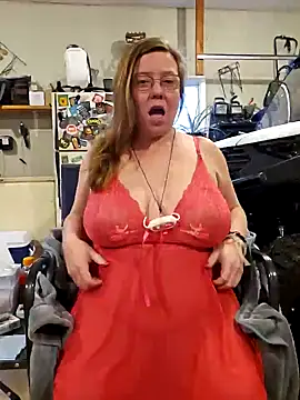 MsShelby40 online show from February 12, 2025, 10:04 pm