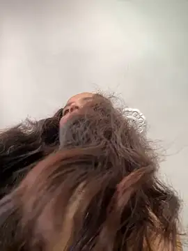 MollySanders    online show from December 15, 2024, 6:48 pm