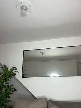 MollySanders    online show from March 17, 2025, 10:49 pm