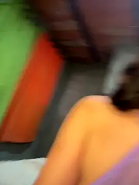 MollySanders    online show from November 6, 2025, 10:54 pm