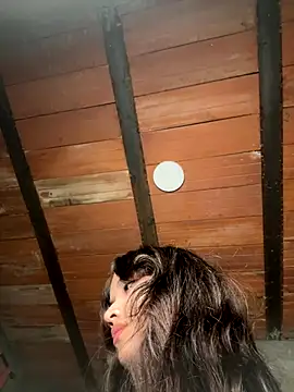 MollySanders    online show from December 1, 2025, 11:10 pm