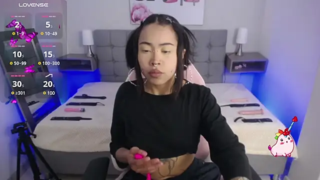 Snapshot of Violetta_Suky chatting on December 3, 2024, 1:21 pm Violetta Suky online show from December 3, 2024, 1:21 pm
