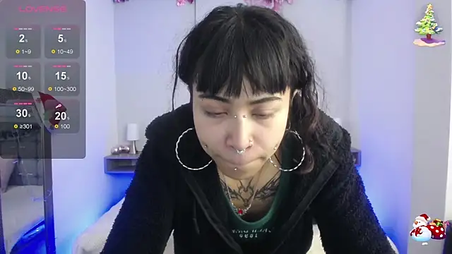 Snapshot of Violetta_Suky chatting on December 12, 2024, 12:55 pm Violetta Suky online show from December 12, 2024, 12:55 pm