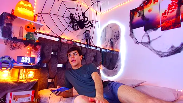 Alex and Fabian online show from October 25, 2025, 9:31 pm