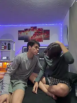 Snapshot of Alex_and_Fabian chatting on April 26, 2026, 3:15 am Alex and Fabian online show from April 26, 2026, 3:15 am