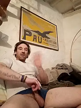 Snapshot of Crookedcook82@xh chatting on March 29, 2026, 7:58 pm Crookedcook82xh online show from March 29, 2026, 7:58 pm