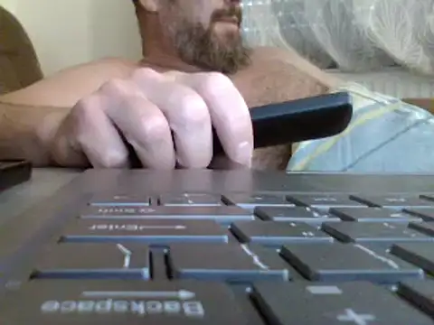 Snapshot of FROL83 chatting on June 5, 2026, 6:13 pm FROL83 online show from June 5, 2026, 6:13 pm