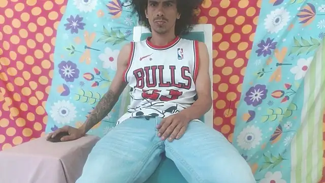 damian bottom bigcock online show from January 7, 2025, 6:56 pm